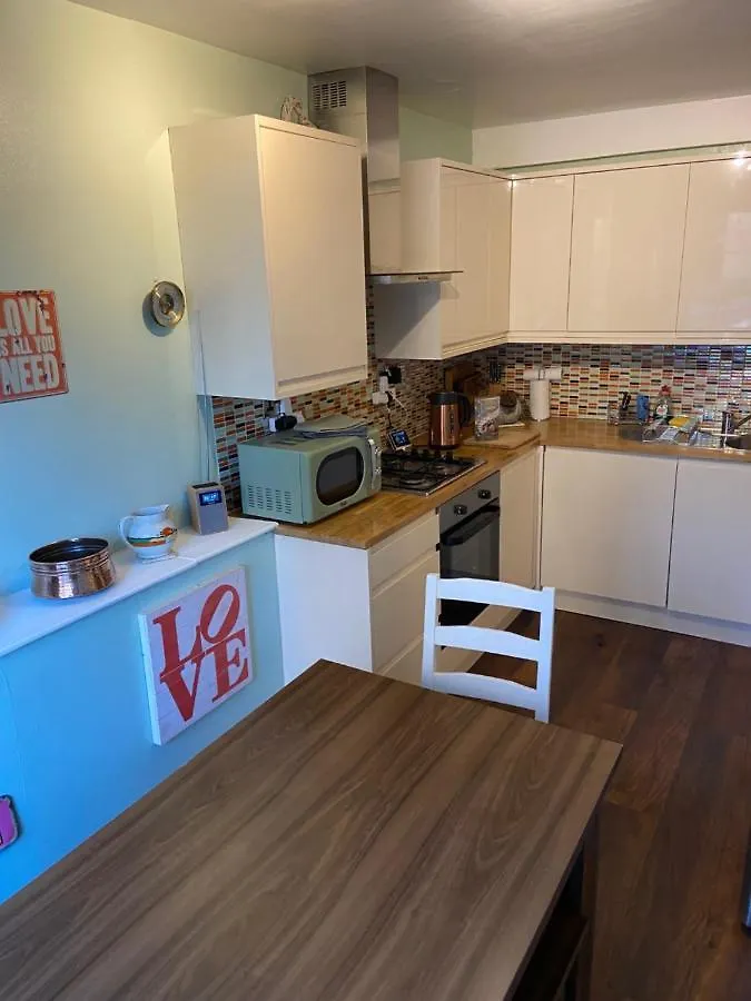 Great Rooms In An Uber Cool Flat! London Bridge Daire